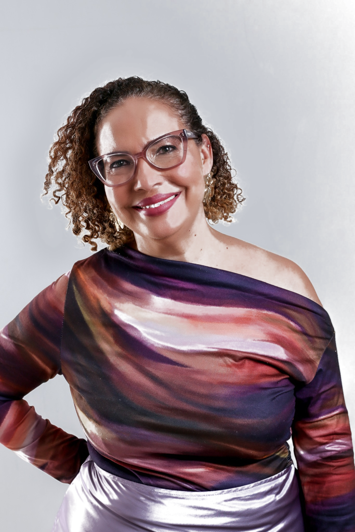 Professora Kátia Paulino sorrindo